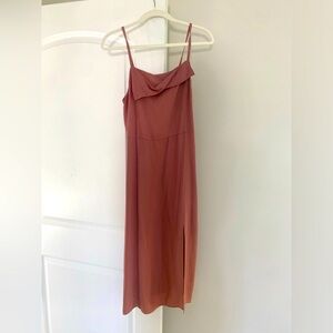 Vince. Dress, mid length, with a slit.